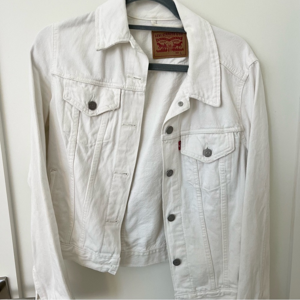 Levi’s white denim jacket